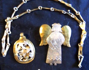 lot 82 image: Sterling