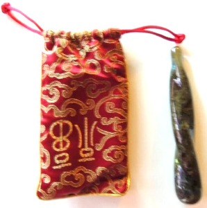 lot 90 image: Jewelry