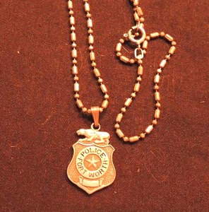 lot 106 image: Sterling