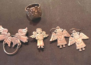 lot 108 image: Sterling