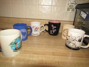 lot 93 image: lot of coffee cups and mugs