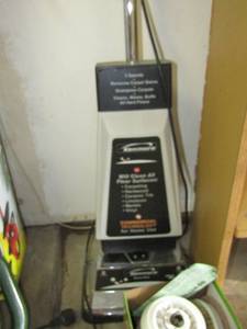 lot 95 image: Kenmore heavy duty 3 speed vaccum for all floor surfaces