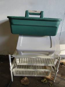 lot 104 image: Storage cannisters stackable baskets and cleaning caddies