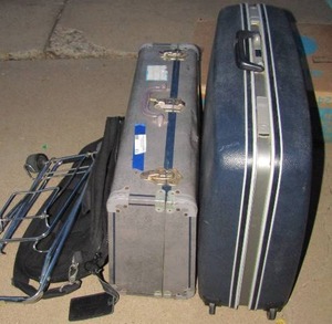 lot 63 image: Samsonite and metal gray suitcases