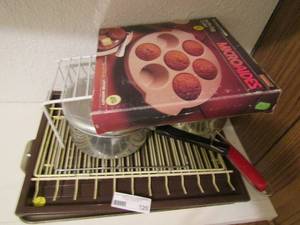 lot 120 image: Muffin egg cooker portable dish drain 2 pots and cookie sheet