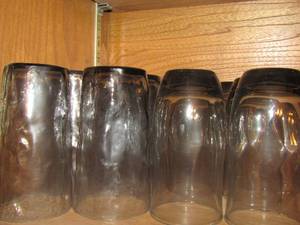 lot 134 image: Sky blue tea and juice glasses