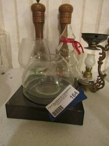 lot 164 image: 2 salt & pepper grinders, christmas candy dish and more