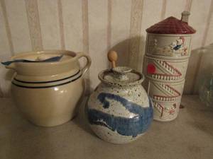 lot 173 image: Pottery PITCHER W LID, Stackable house,  sugar bowl blue pottery