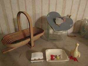 lot 177 image: Goose cookie CONTAINOR,  WOODEN COLLAPSIBLE BASKET, and more