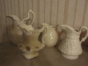 lot 158 image: 4 PCS    milk, creamer, water, tea pitcher