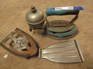 lot 209 image: GE iron plate stand  &  WHITE GAS  IRON