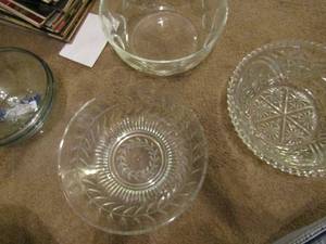 lot 182 image: 2 fruit bowls 3 large glass bowls