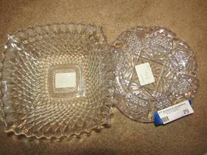 lot 29 image: VINTAGE PRESSED GLASS DOMED BUTTER DISH & SQUARE NUT PLATE