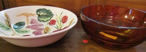 lot 187 image: Orange glass bowl    Hand painted fruit bowl
