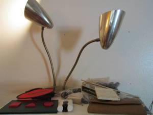 lot 233 image: Double head desk lamp, puzzle,  wallet and more
