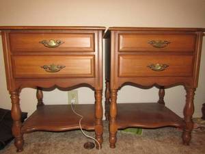 lot 38 image: 2 SUMTER CABINET CO. Solid Hard Rock Maple bedside tables -2 drawer open bottom 25x20x15