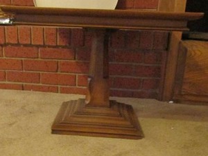 lot 203 image: MID MODERN SIDE TABLE 17x22x22