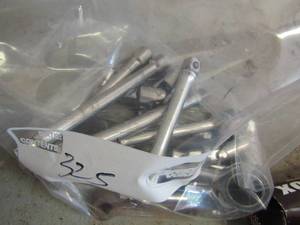 lot 325 image: Ratchets,  sockets,  2 4 extensions