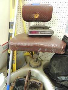 lot 292 image: Office chair and clock phone
