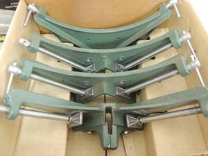 lot 302 image: CRAFTSMAN Cut and Clamp Set 45MITER ( 4 CLAMPS IN BOX)