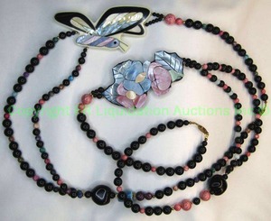 lot 38 image: Vintage Lee Sands