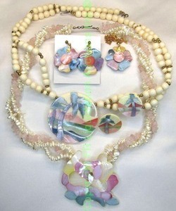 lot 41 image: Vintage Lee Sands