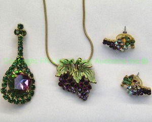 lot 51 image: Olivine and Amethyst rhinestone
