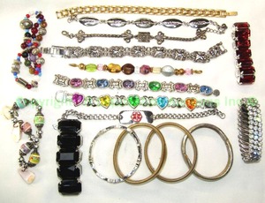 lot 103 image: Contemporary and vintage Jewelry