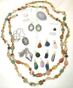 lot 116 image: Polished stone