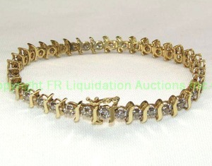 lot 120 image: 14K Gold Diamond