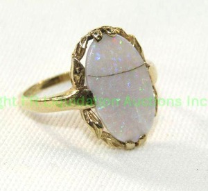 lot 131 image: 10K Gold and opal