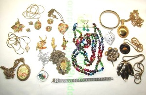 lot 163 image: Signed jewelry