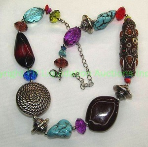 lot 186 image: Howlite simulated Turquoise