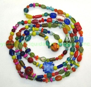 lot 187 image: Glass specialty bead