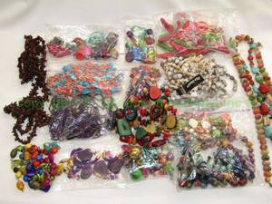 lot 222 image: Jewelry assorted necklaces