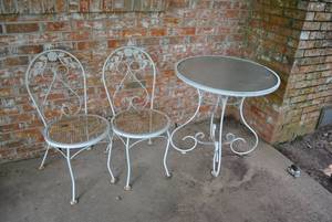 lot 20 image: Patio Table and 2 Chairs, Metal Frame