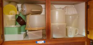 lot 65 image: Various Tupperware Containers, including Cake Platter with Handle