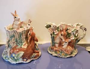 lot 74 image: Ceramic Deer Set Pitcher and Cookie Jar