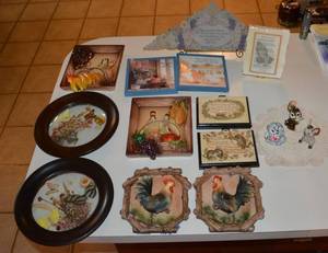 lot 122 image: Wall Plaques and Knick Knacks as shown