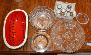 lot 145 image: Serving Dishes, Watermelon Dish and Napkin Rings
