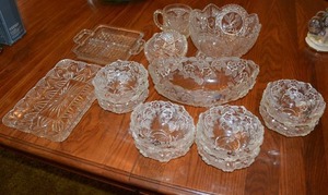 lot 142 image: Glass and Cut Crystal Dishes Bowls and Platters