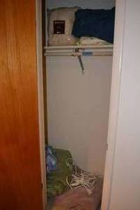 lot 171 image: Blankets in Closet