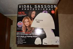 lot 174 image: Vidal Sassoon Ionizer Hair Dryer