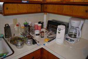 lot 87 image: Mr. Coffee Coffee Maker, B&D Can Opener, Hamilton Beach Toastation and More