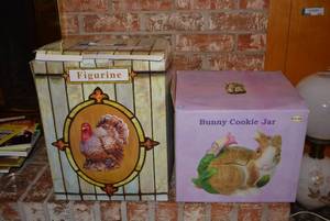 lot 108 image: Bunny Cookie Jar and Large Ceramic Turkey Figurine