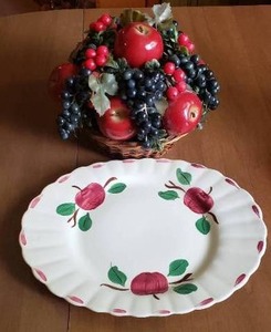 lot 188 image: Plastic Fruit Basket and Apple Design Platter