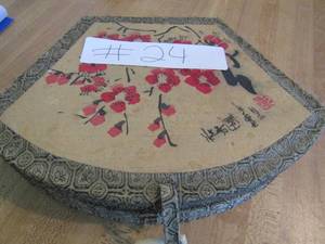 lot 24 image: Chinese writing set in case