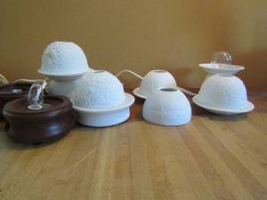 lot 27 image: 6 white pottery lights ( 2 have plugs) 2 brown light bases