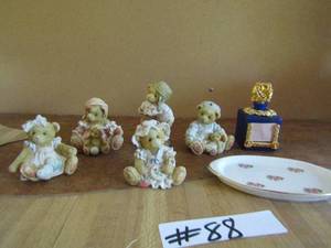 lot 88 image: Soap dish, blue and gold decanter 5 cherished teddies 1996