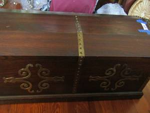 lot 124 image: LANE CEDAR CHEST  aroma tight pressure tested 17x39x17 UNIQUE DESIGN